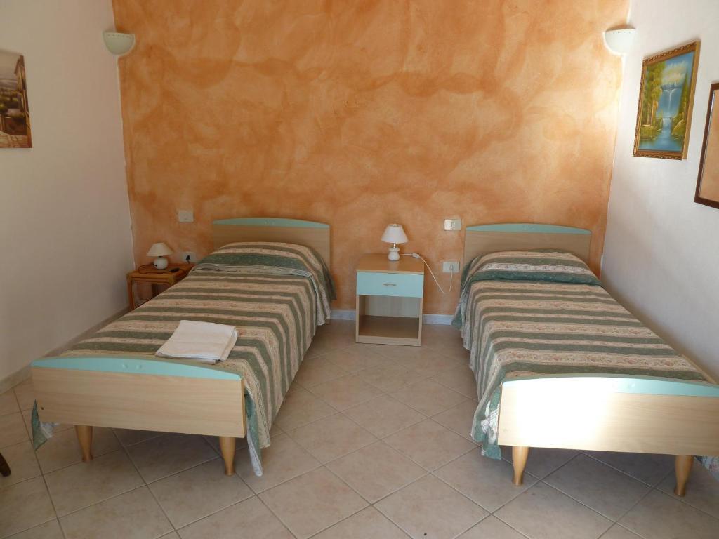 Agriturismo Vaddidulimu Luogosanto Cameră foto